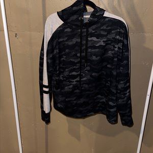 FREE2B sweatshirt